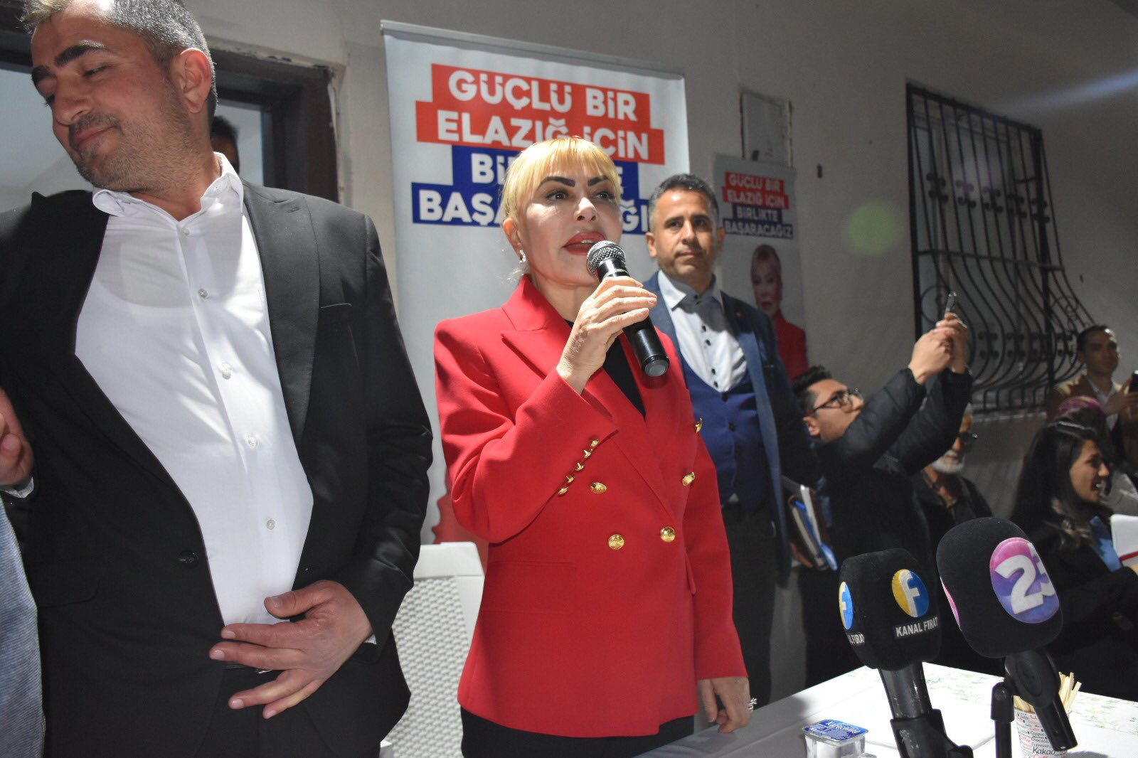 Prof. Dr. Yasemin Açık Çaydaçıra Mahallesi’nde Coşkuyla Karşılandı