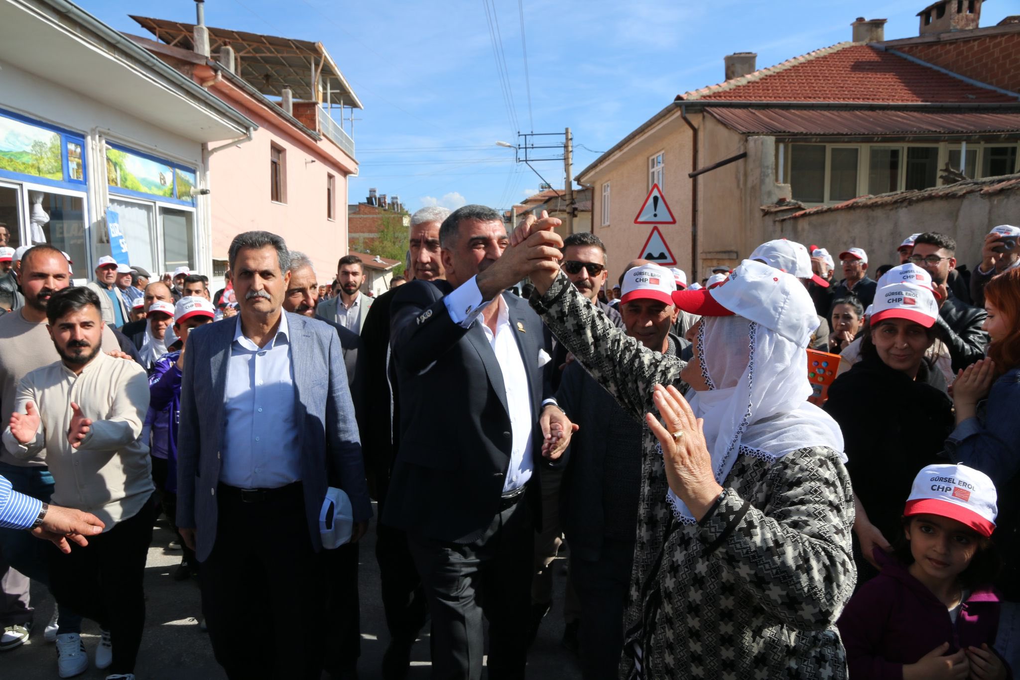 CHP Heyeti vatandaşlarla buluşmaya devam ediyor