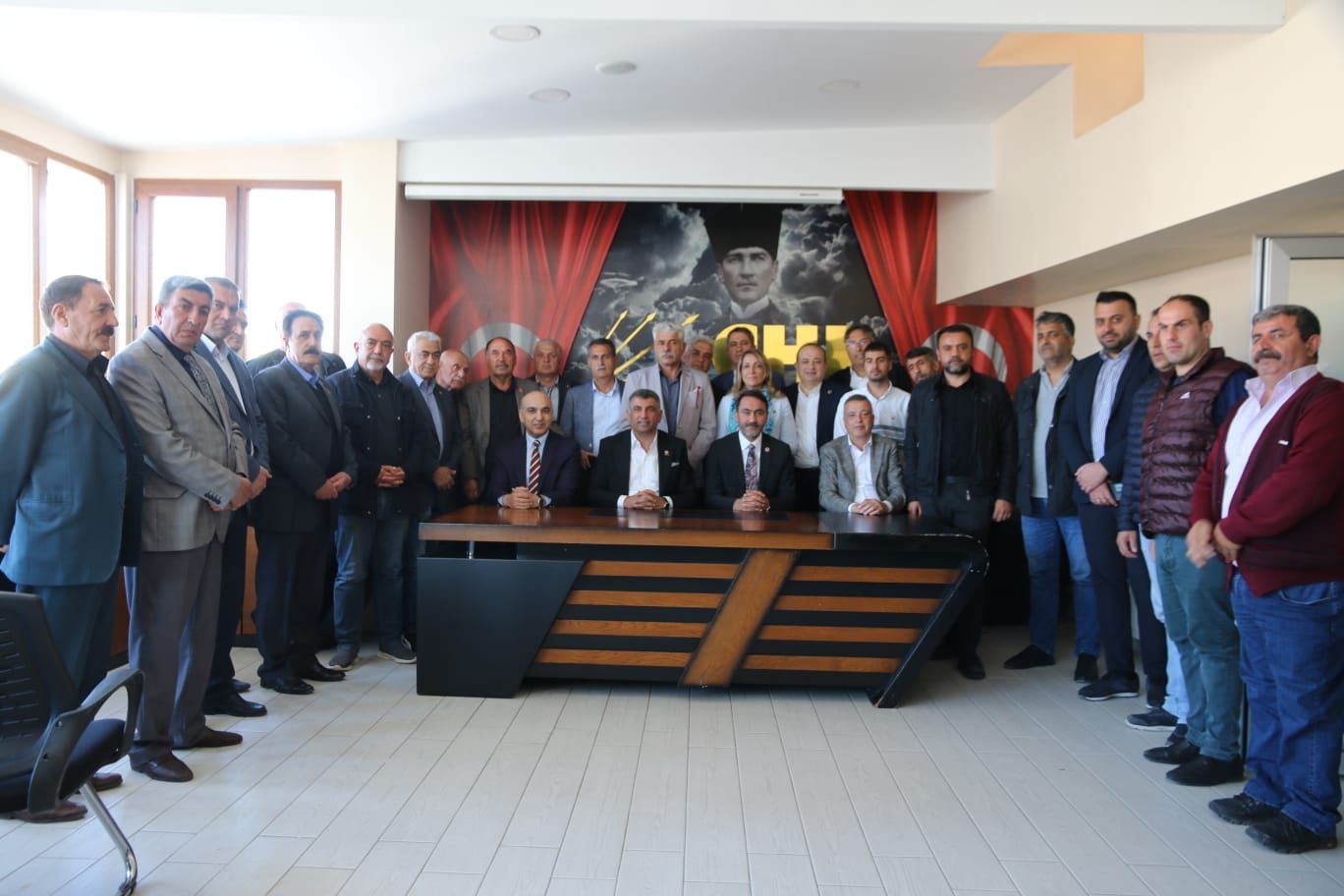 CHP’li İstanbul Belediye Başkanlarından Milletvekili Erol’a Destek