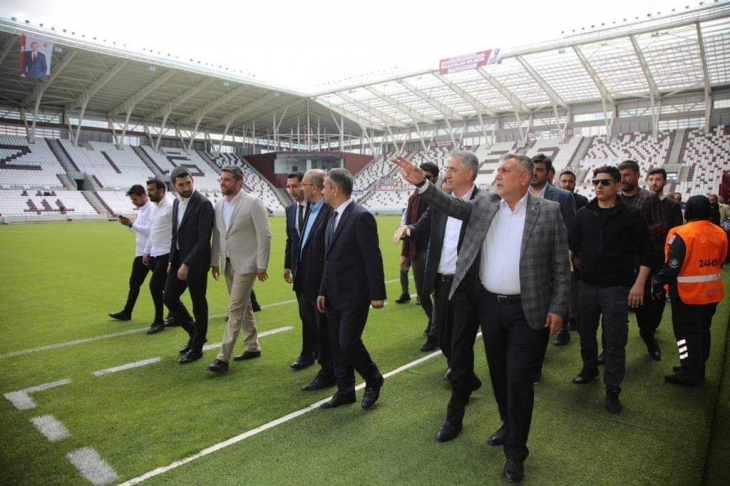 Yıldırım ve Milletvekili Adaylarından Stadyum Açıklaması