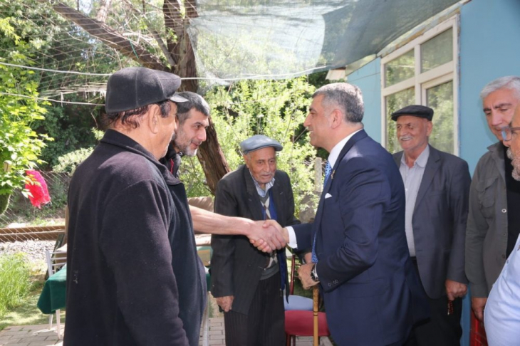 Milletvekili Gürsel Erol ilçeleri gezdi 