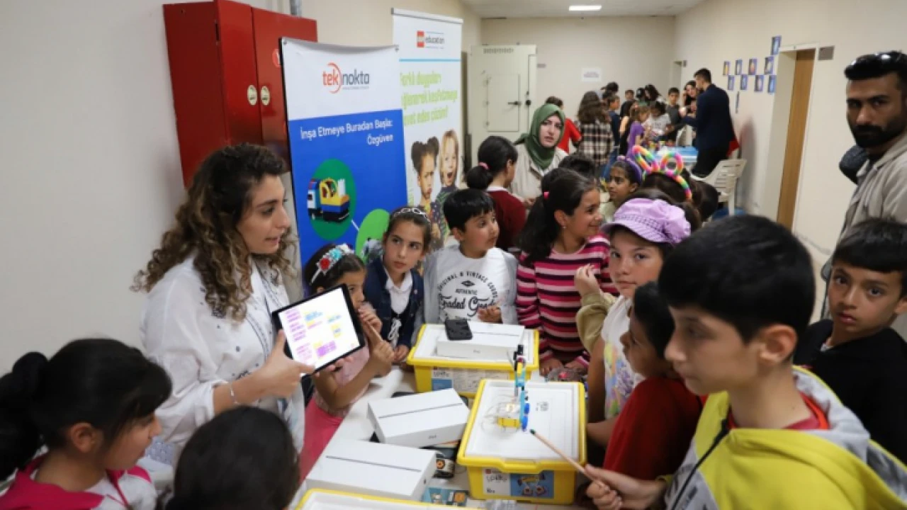 Depremzede çocuklara bilim şenliği düzenlendi