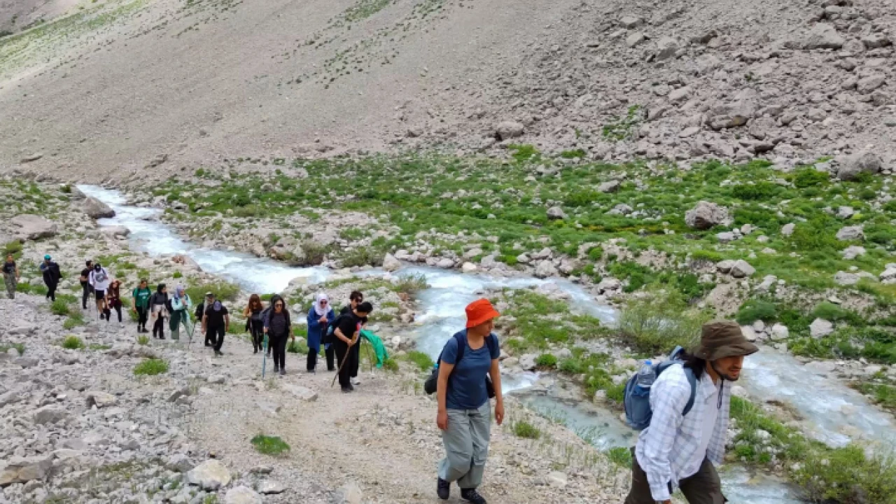 Doğa Sporları Spor Kulübü’nden 3200 metre zirve tırmanışı