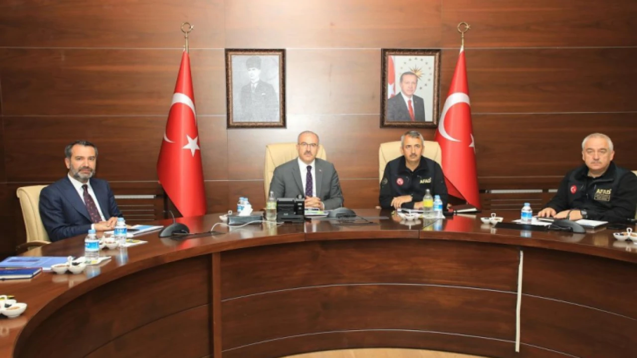 Başkan Sezer, Elazığ’da 