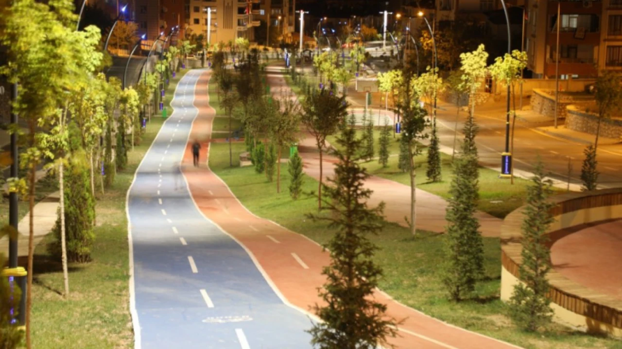 Başkan Şerifoğulları: Doğa Dostu Bisiklet Yolları Projesiyle özel taşıt kullanımının azalmasını hedefliyoruz 