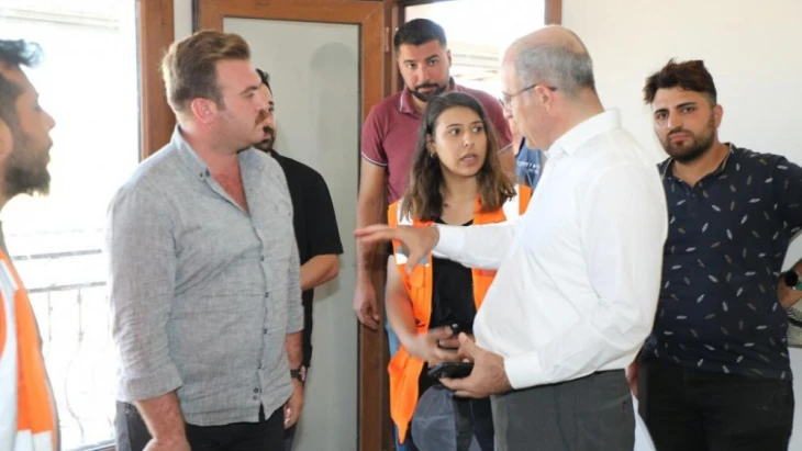 Vali Toraman, yapımı süren konutlarda incelemelerde bulundu
