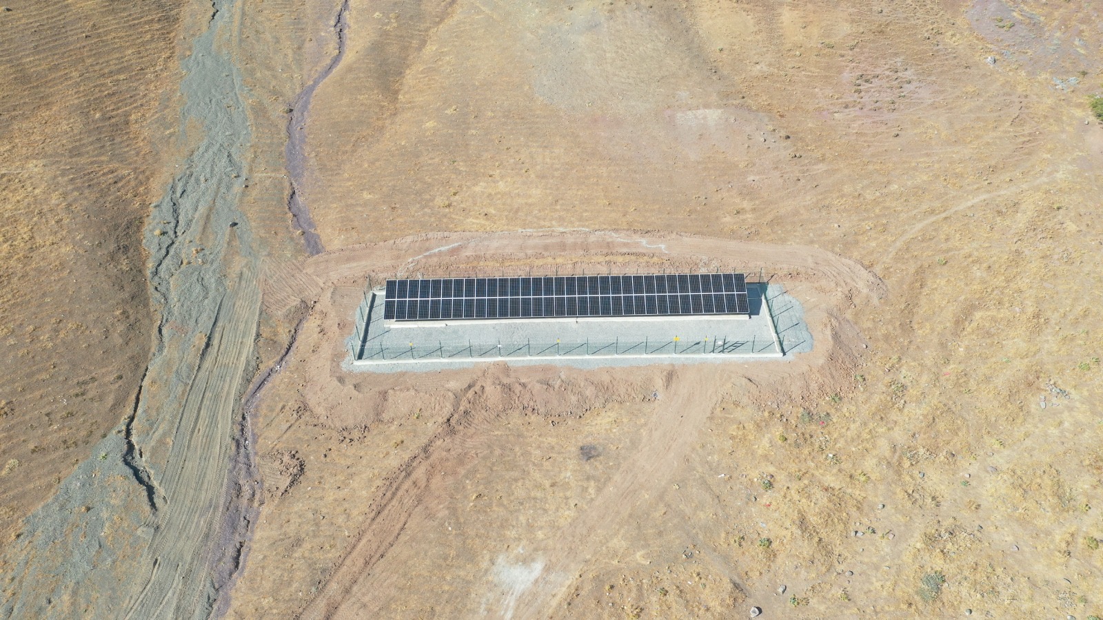 Elazığ İl Özel İdaresinden Merkez Sarıkamış Köyüne Güneş Enerjisi Sistemli İçme Suyu Tesisi