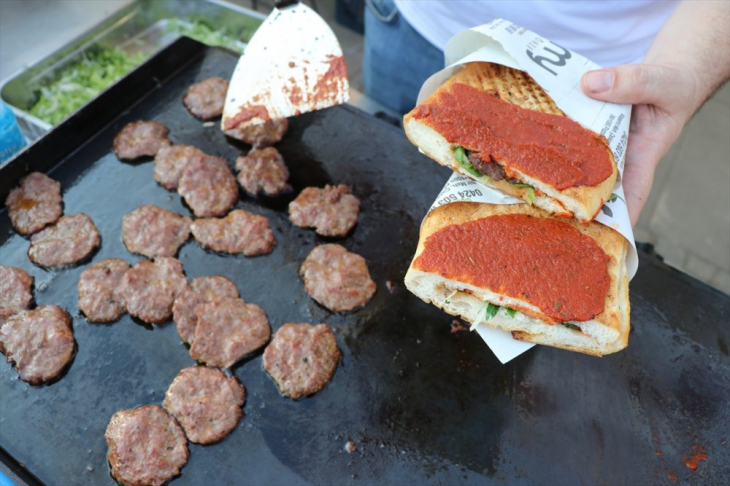 5. Geleneksel Salçalı Köfte ve Gastronomi Festivali başladı 