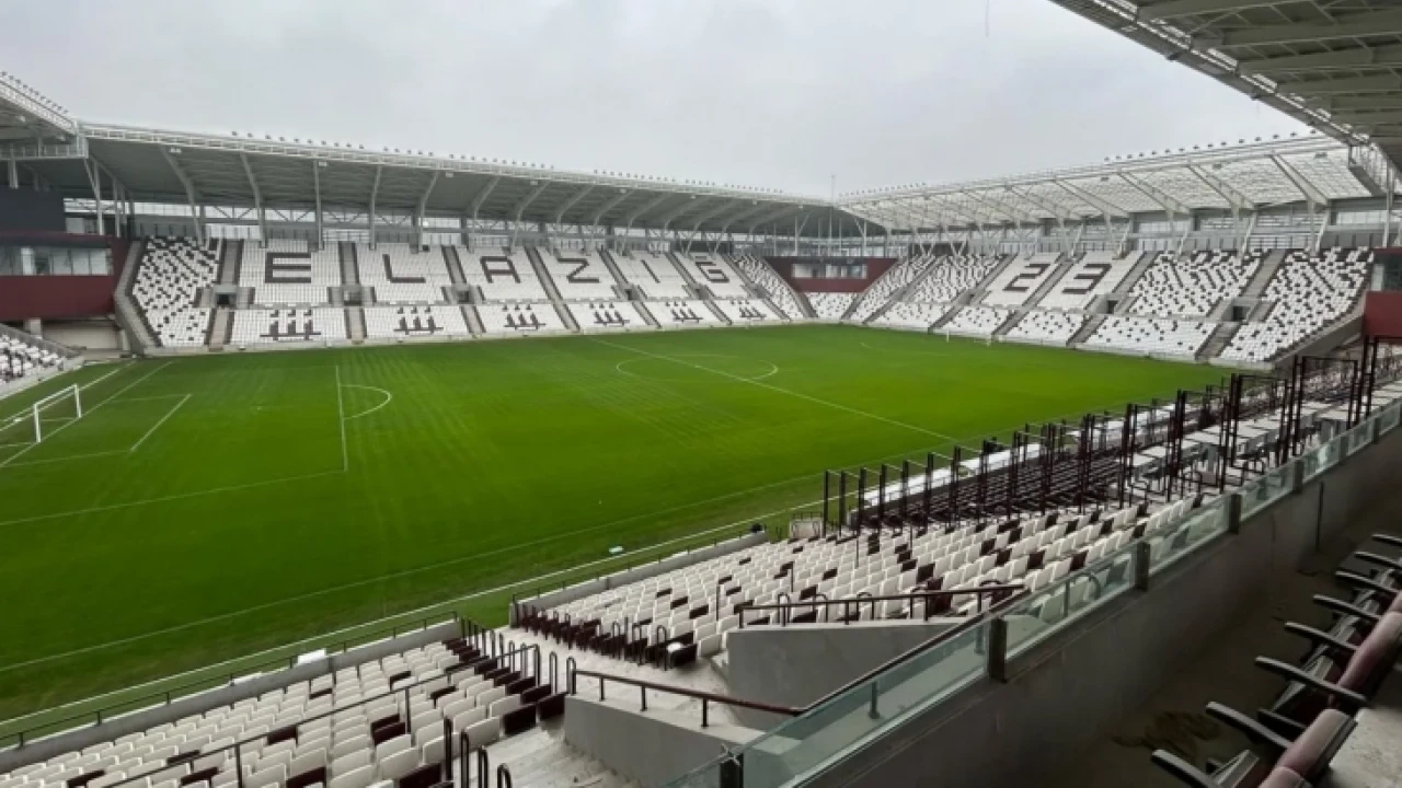 Elazığ Atatürk Stadyumu milli maça hazırlanıyor
