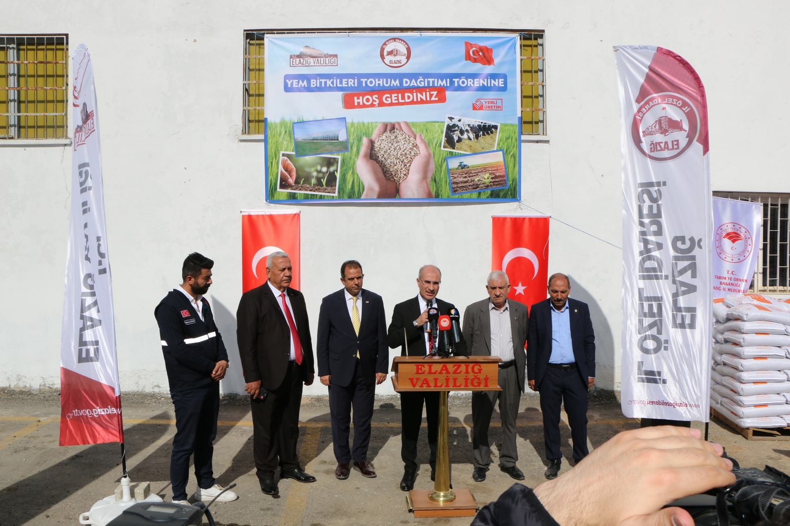 Elazığ İl Özel İdaresi Tarafından, Yem Bitkisi Tohumu Dağıtım Töreni Düzenlendi