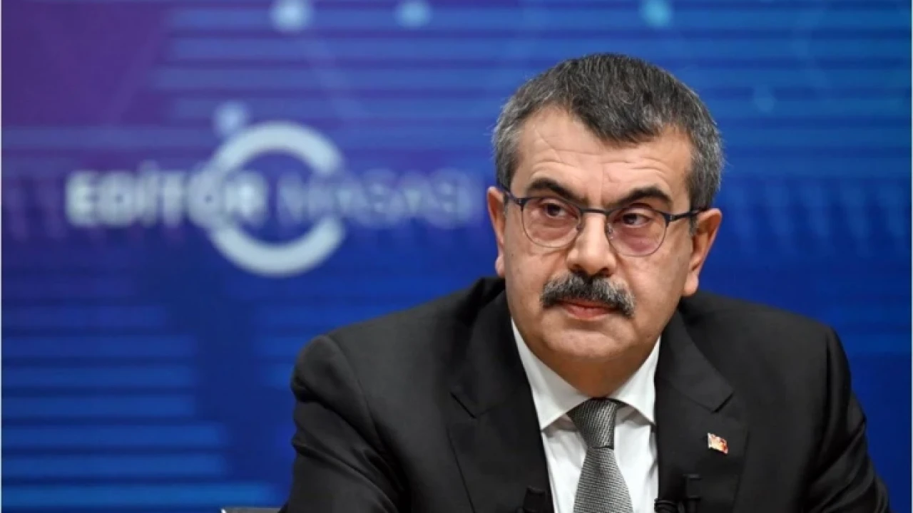 Okullarda Müfredat Değişimine Gidiliyor