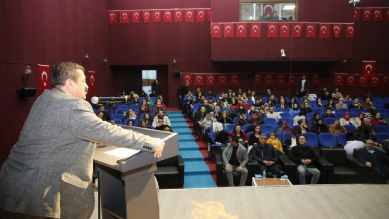 Gönüllü Halk Korosu’ndan TSM Konseri