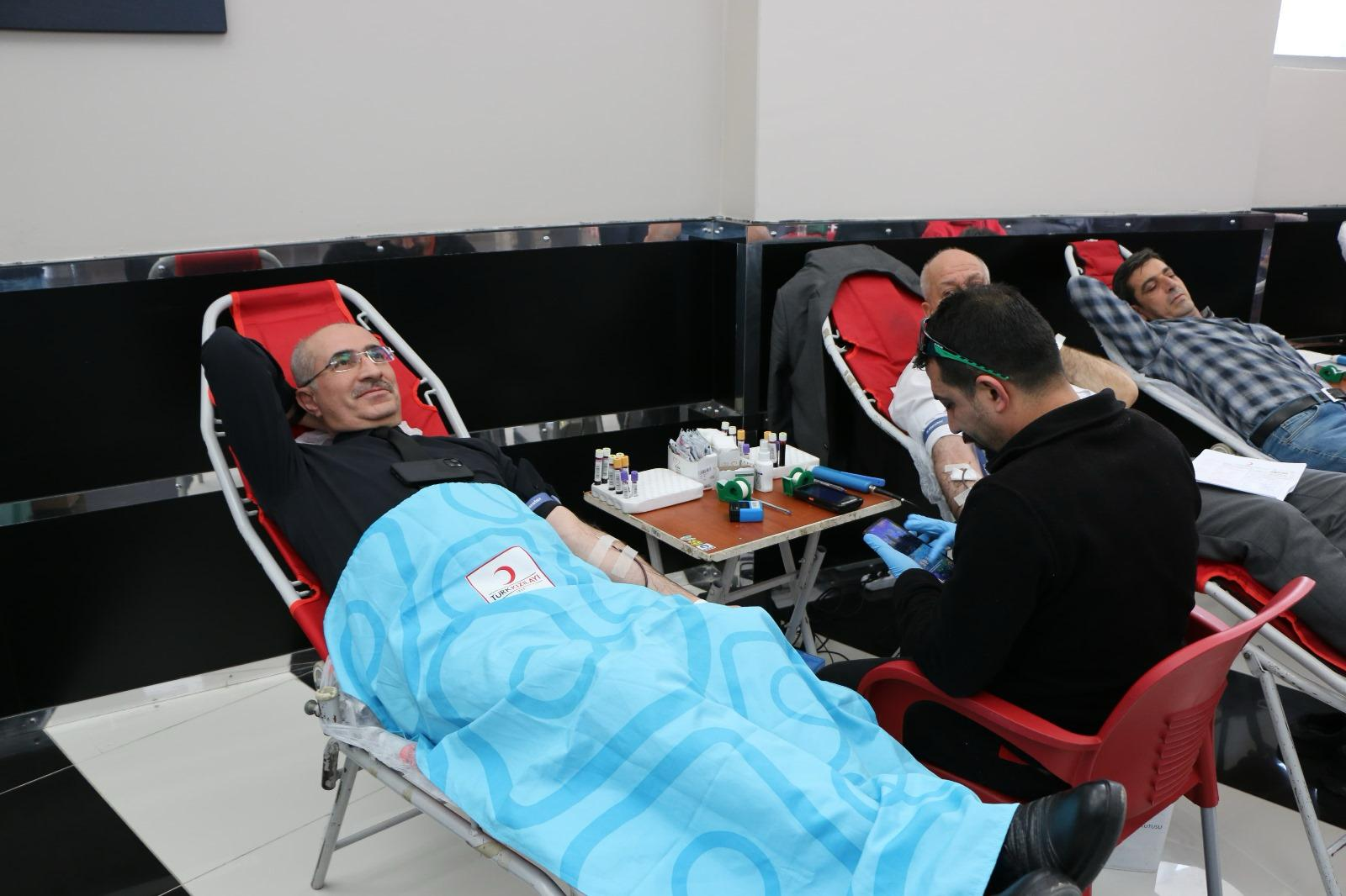 Elazığ İl Özel İdaresi’nden Türk Kızılay’ına Kan Bağışı