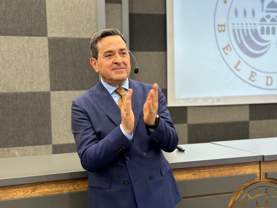 Kiraz, Tecrübesiyle Yine Etkiledi !