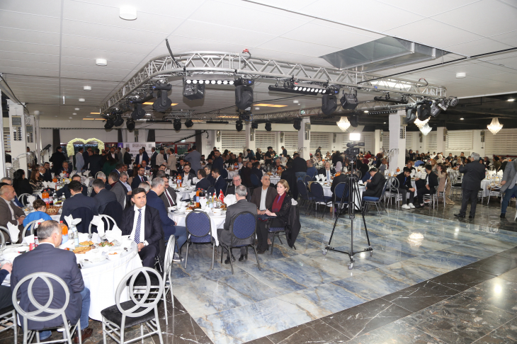 Avrupa Elazığlılar Derneği İftar Yemeği Verdi