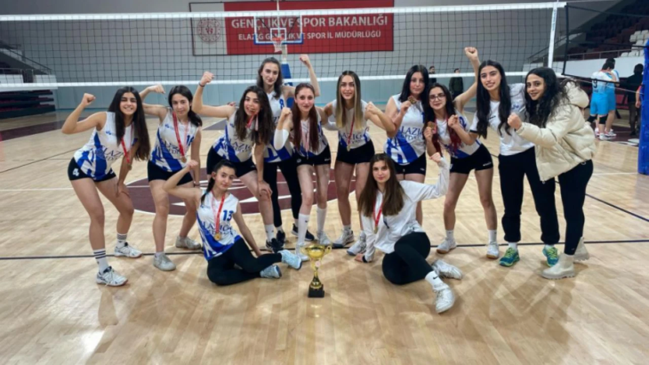 Elazığ Belediyesi Voleybol Takımı Gençler Grubu Yarı Finalde !