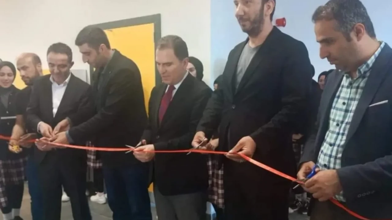 Türk Eğitim Sen’den yeni bir kütüphane daha