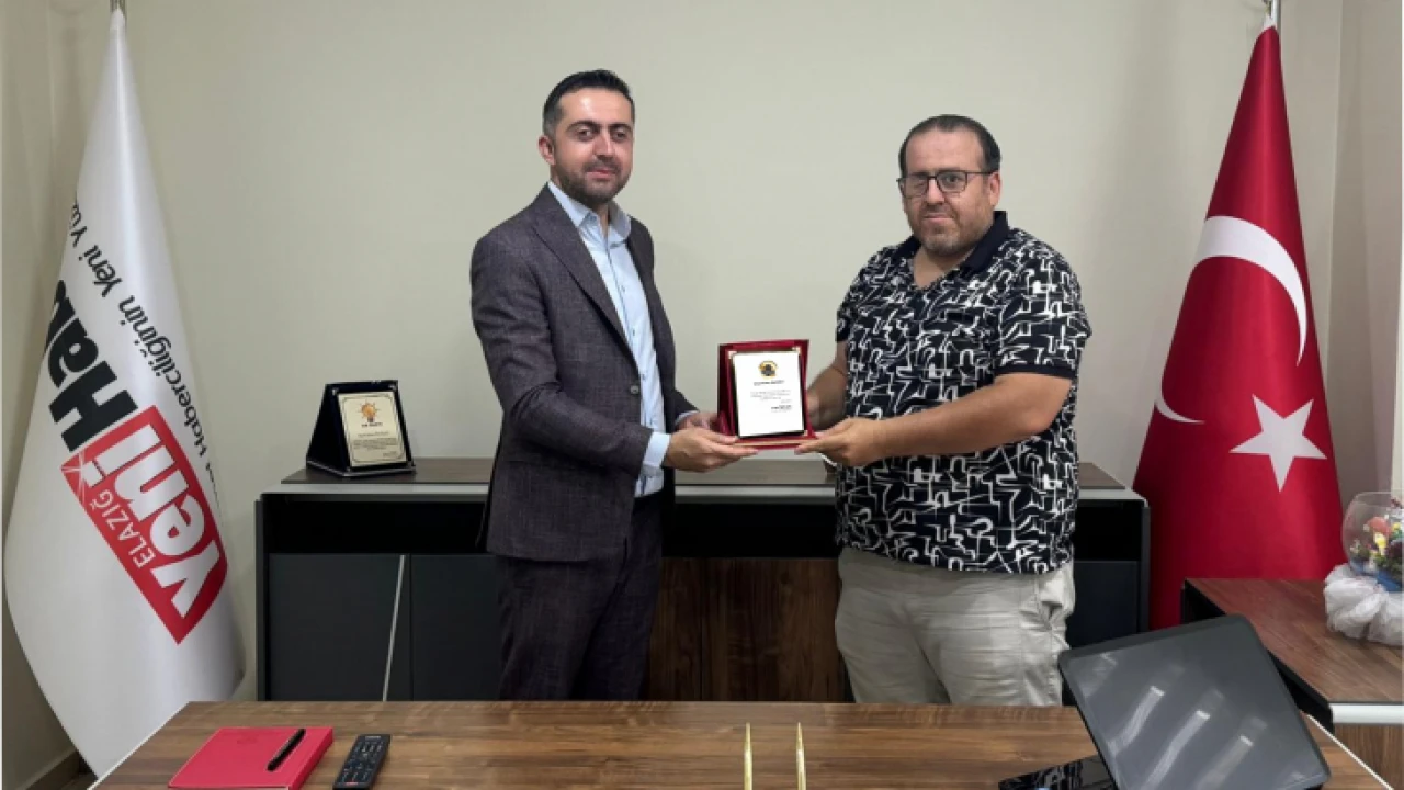 ELMİYAD’DA bayrak değişimi