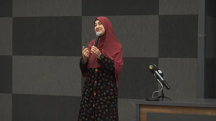 Söyleşi ve imza programlarına yoğun ilgi!!