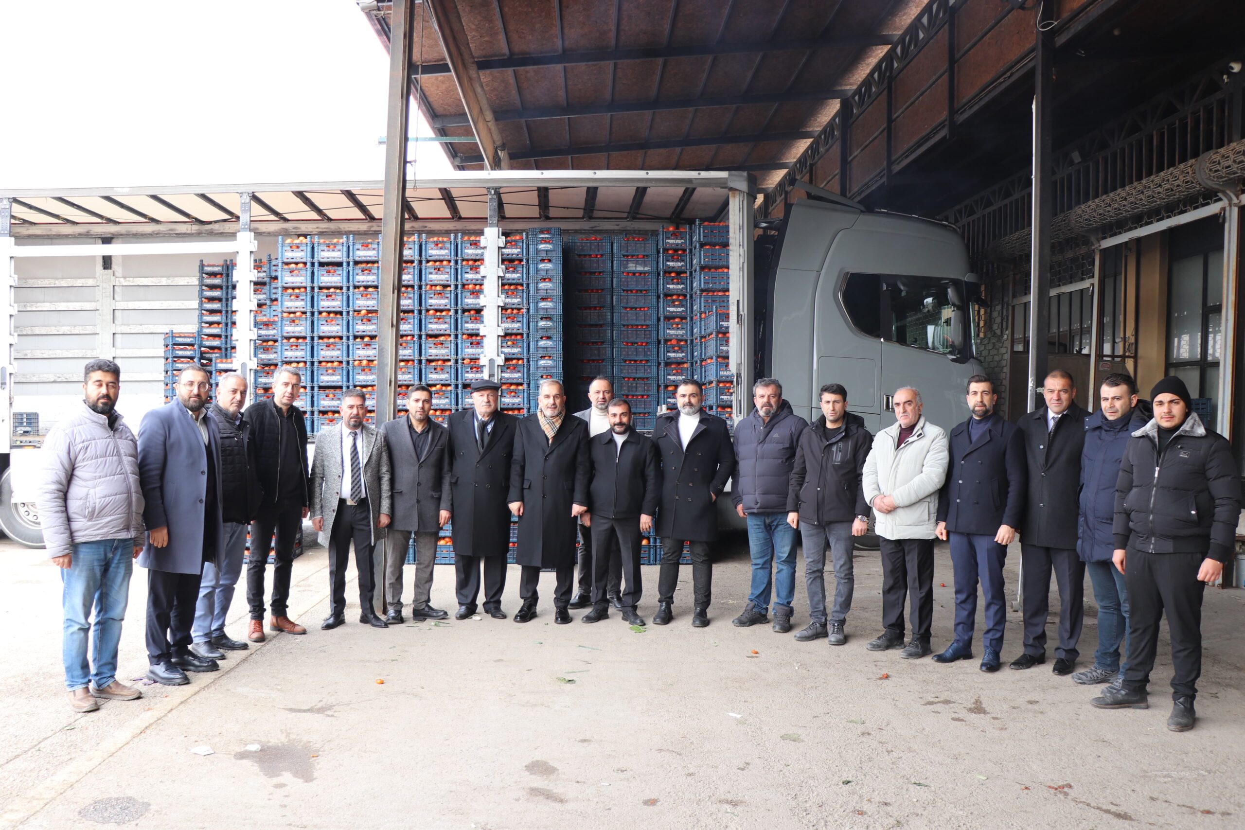 BAŞKAN ALAN’DAN SEBZE HALİ ESNAFLARINA ZİYARET 