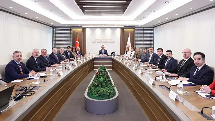 Gürsel Erol ve CHP Heyeti Bakan Kurum ile bir araya geldi