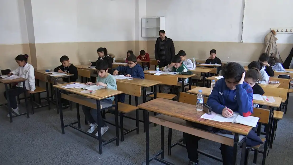 TÜGVA’dan ‘Kitap Kurdu’ yarışması