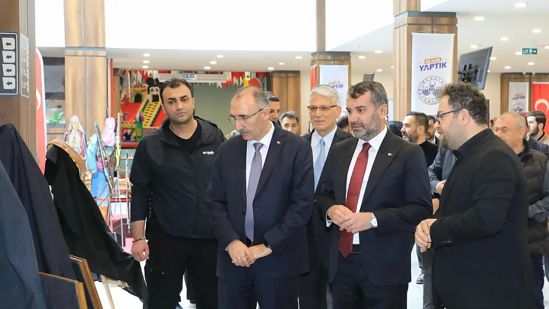 Elazığ Belediyesi tarafından Çanakkale Müzesi sergisi ziyarete açıldı