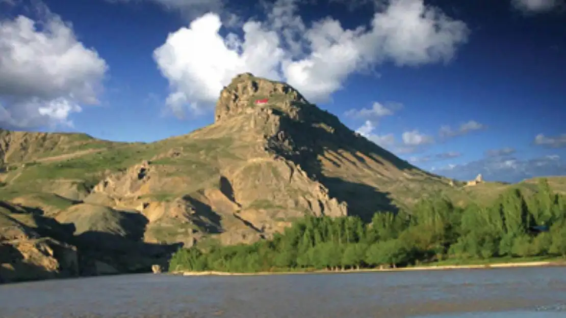 Palu Kalesi’nde tarih yeniden canlanıyor