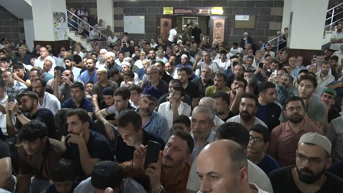 Cübbeli Ahmet Hoca, Elazığ’da vatandaşlarla buluştu