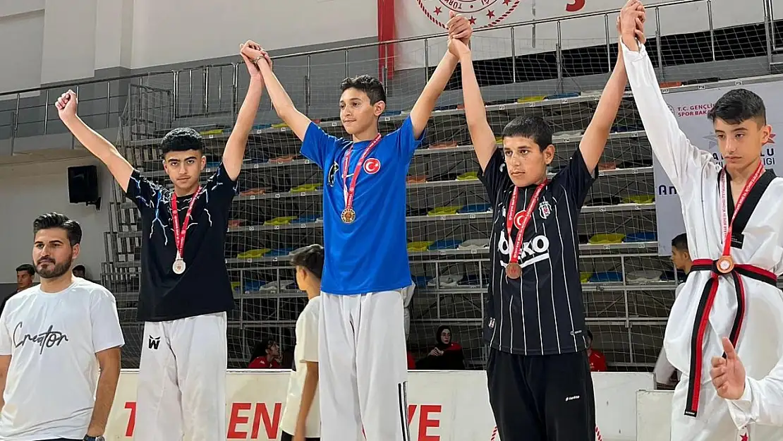 Elazığ takımı TAEKWONDO’da şampiyon oldu