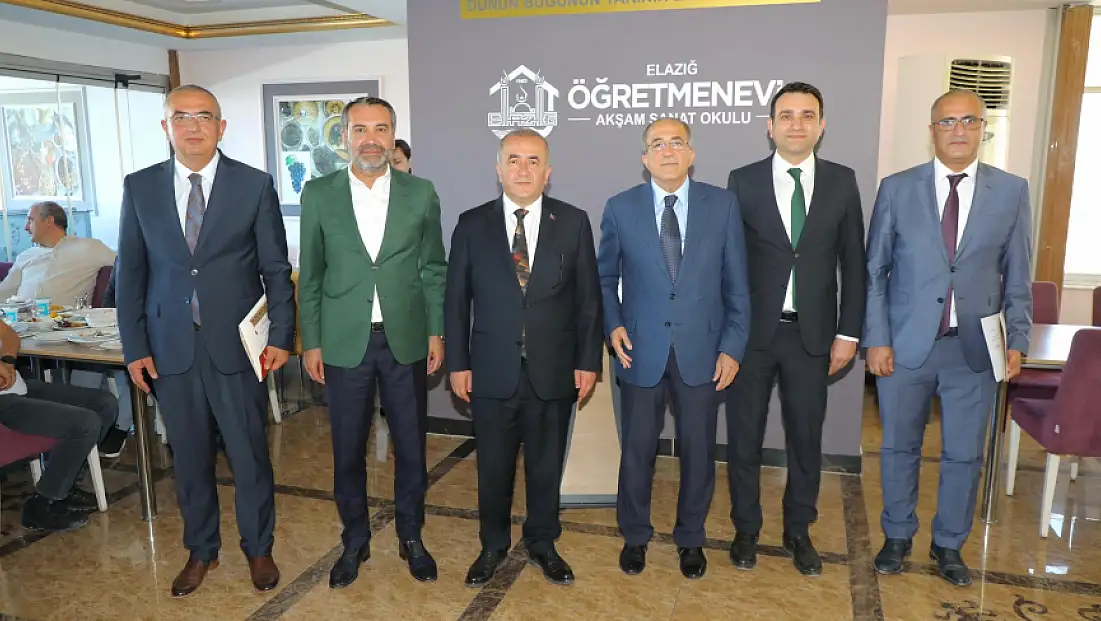 Deprem yaralarını saranlara başarı belgeleri sunuldu