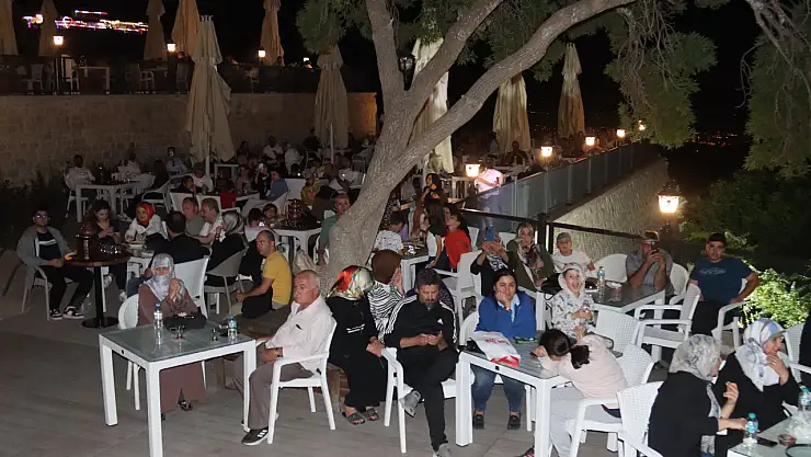 Elazığ Belediyesi’nden muhteşem kürsübaşı dinletisi