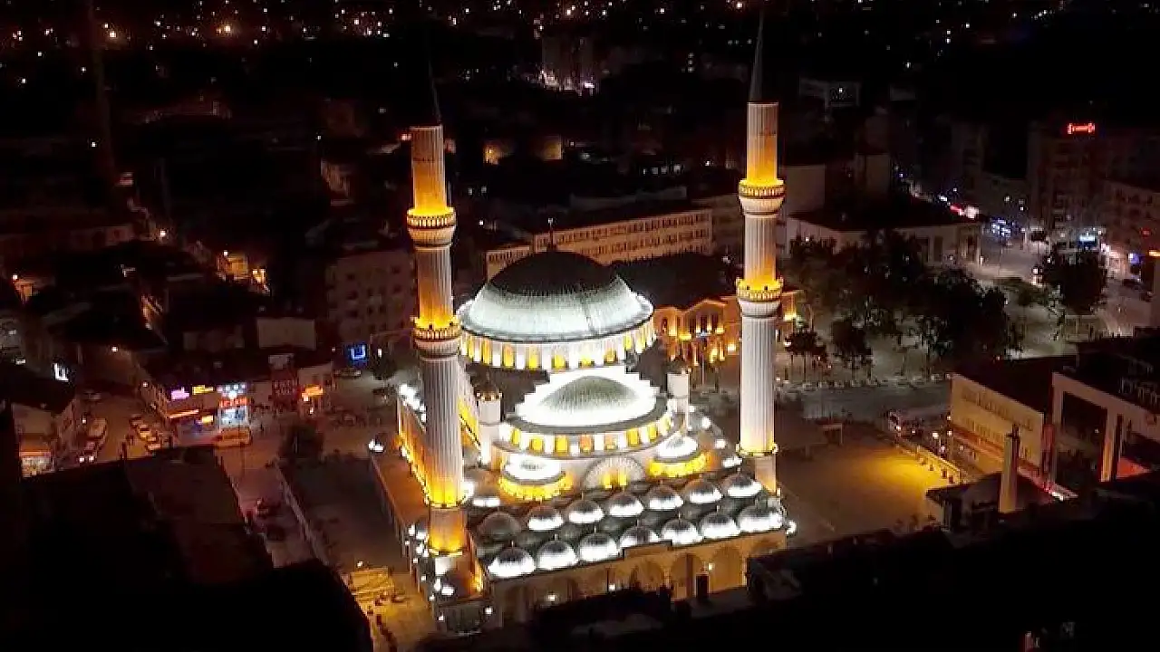 Elazığ’da Bayram Namazı Saat Kaçta Kılınacak?