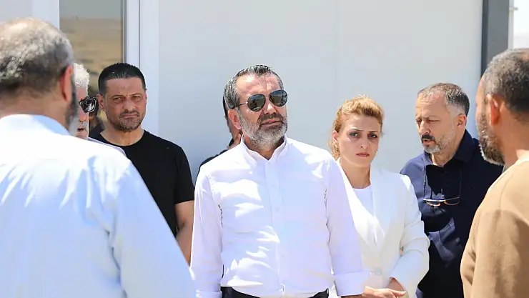 Başkan Şerifoğulları, Briketçi-Kiremitçiler Sitesi inşaat alanında incelemede bulundu