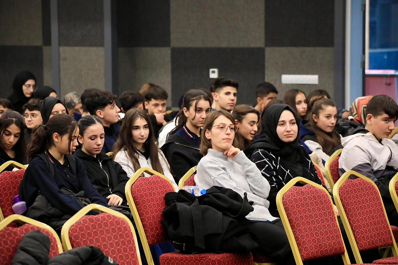 Elazığ Belediyesi 6. Kitap Fuarı sona erdi