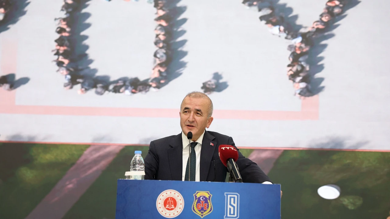 ‘Beyaz Ev’ Modeli Antalya’da Uluslararası Sahneye Çıktı