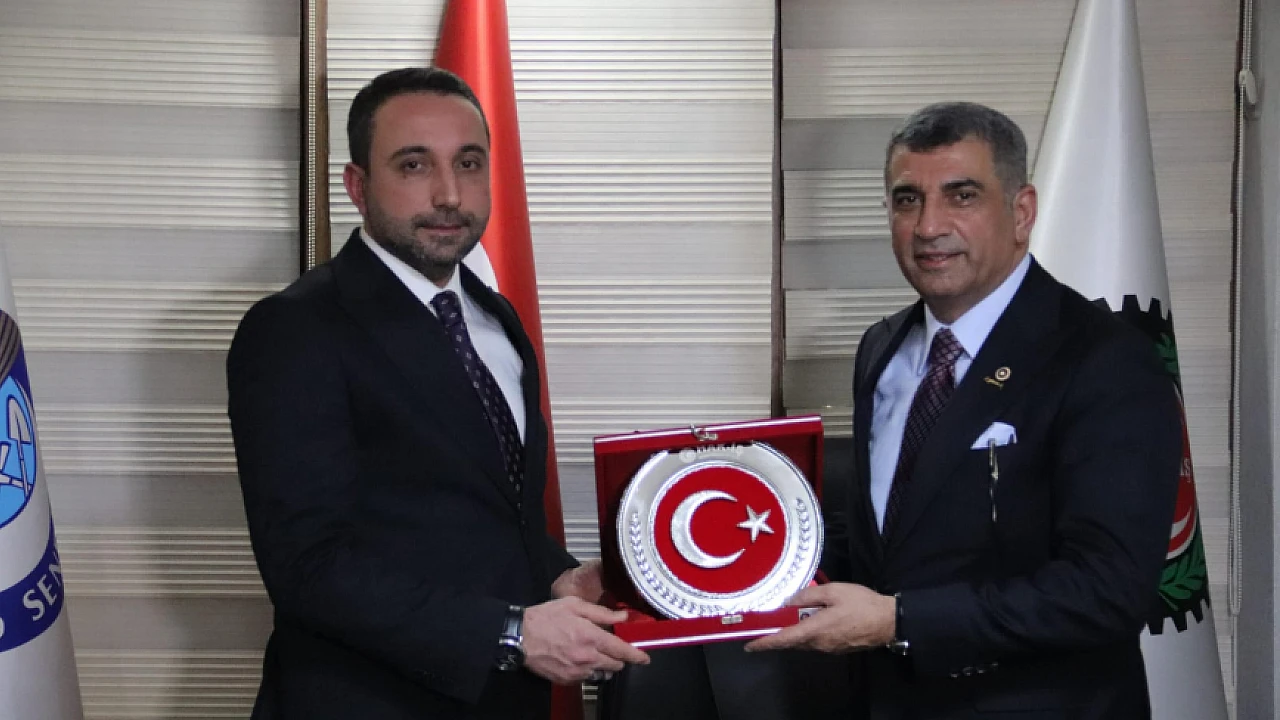 Milletvekili Erol’dan Hizmet-i̇ş Sendikası Elazığ Şubesi’ne Ziyaret