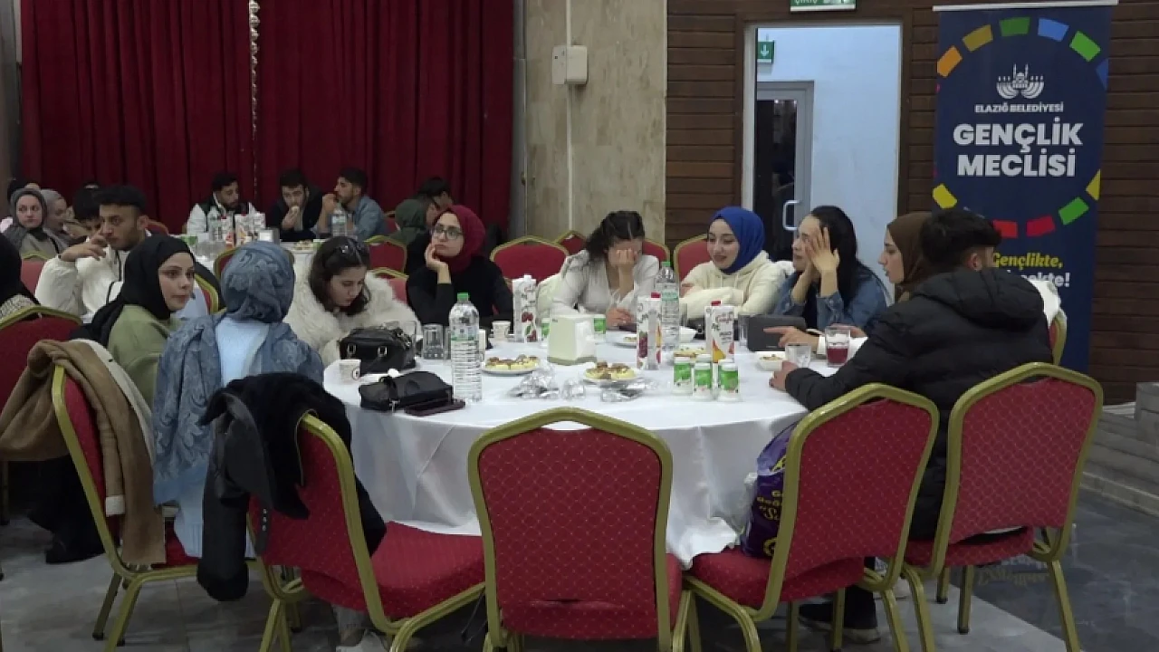 Gençler Doyasıya Eğlendi