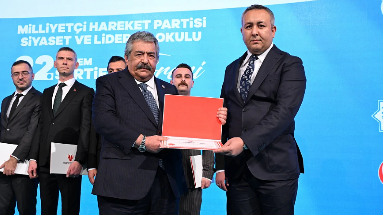 Mhp Siyaset ve Liderlik Okulu’nda Sertifika Töreni