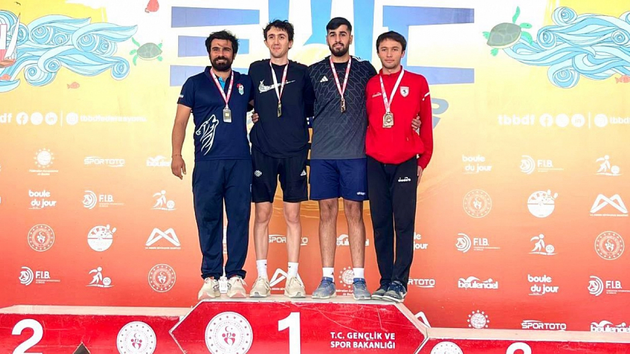 Ahmet Karakaş Türkiye 3’üncüsü