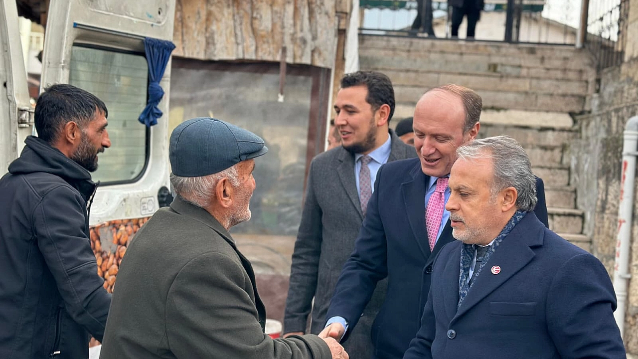 YRP GENEL BAŞKAN YARDIMCISI ÖZTÜRK İLE MKYK ÜYESİ GÜL TOKATLILARLA BİR ARAYA GELDİ