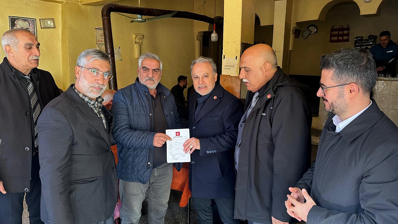 YRP GENEL BAŞKAN YARDIMCISI ÖZTÜRK İLE MKYK ÜYESİ GÜL TOKATLILARLA BİR ARAYA GELDİ