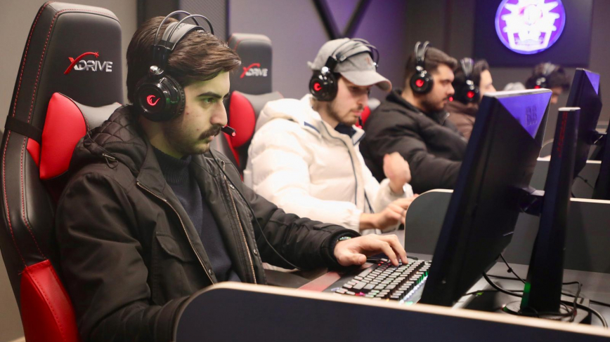 Elazığ Belediyesi E-spor Merkezi, Fırat Üniversitesi E-spor Topluluğu’nu Ağırladı