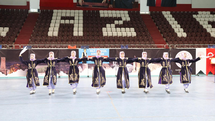 Elazığ’da Geleneksel Ezgilerle Büyük Rekabet