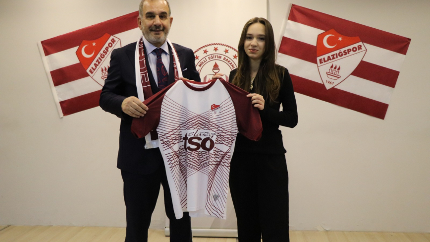 Gençler, Bordo-beyazla Buluştu: Başkan Alan’dan Öğrencilere Forma Jesti