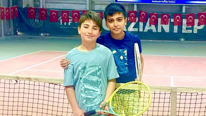 Elazığlı Genç Raketlerden Ulusal Arenada Çifte Final Başarısı