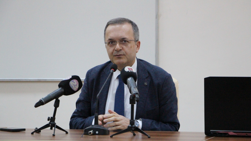 Fırat Üniversitesinde ‘Modern Dünyada Yön Bulmak’ Konferansı