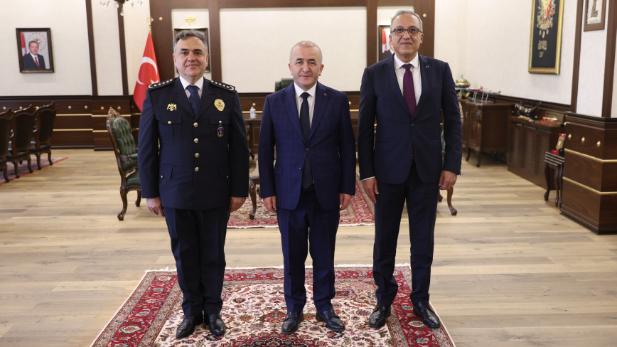 Vali Hatipoğlu’ndan Emniyette Devir Teslim Kabulü