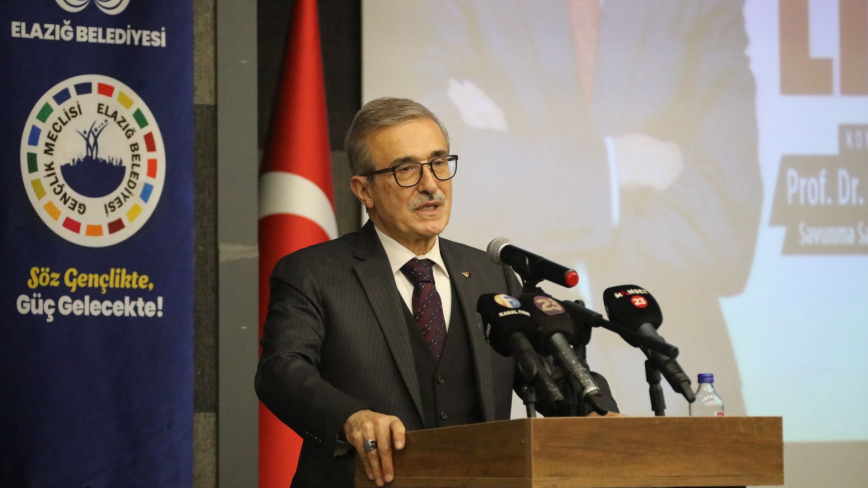 Demir, Elazığ Belediyesi Teknoloji Atölyesi’nde Gençlerle Buluştu