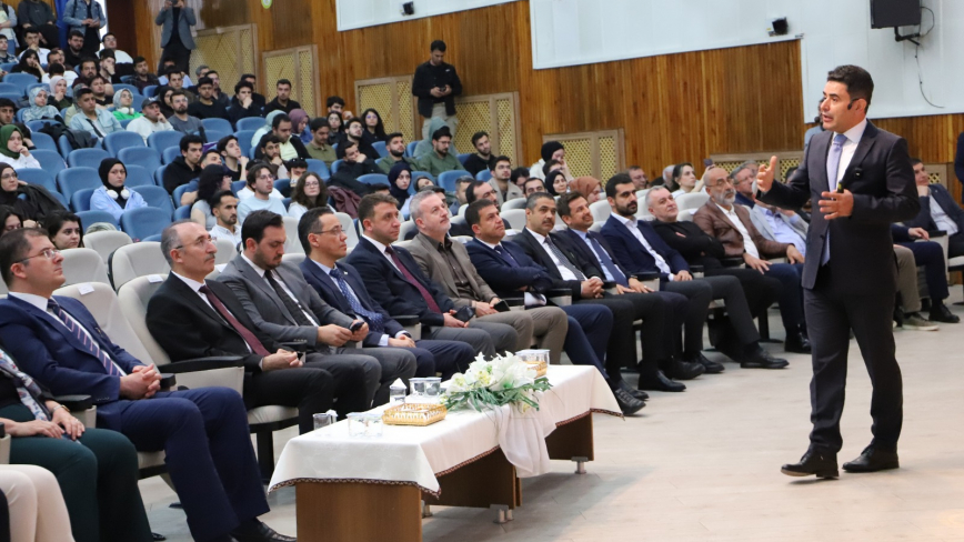Bakan Yardımcısı Boyraz, Fırat Üniversitesinde Öğrencilerle Buluştu